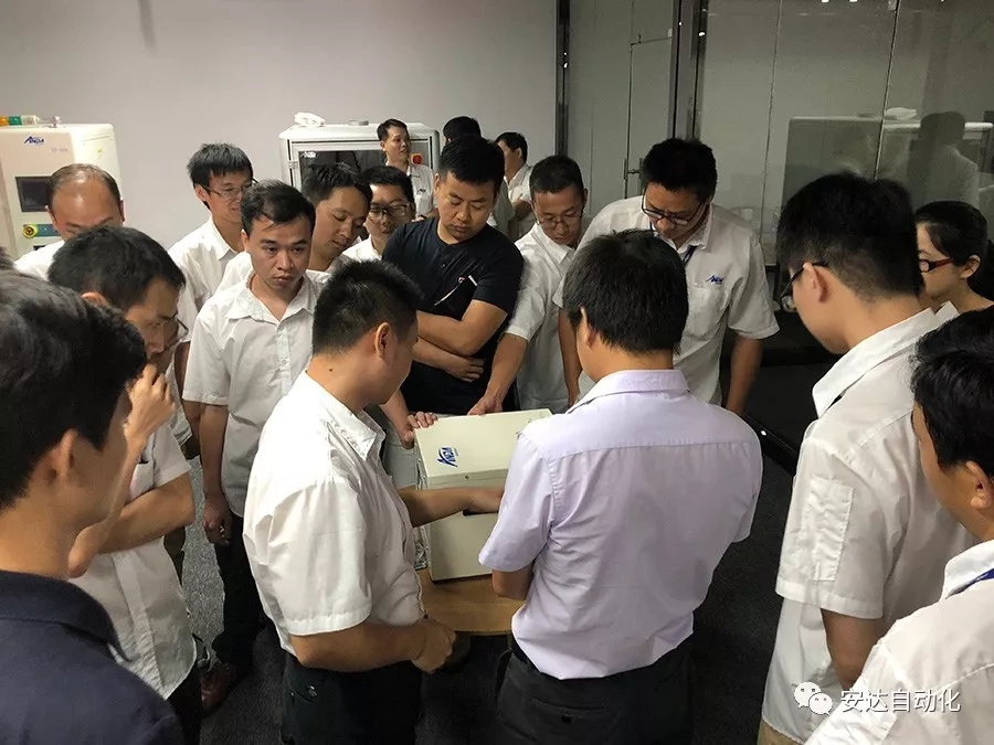 新品发布会 | hb火博发布多款机械手，聚焦智能制造产业